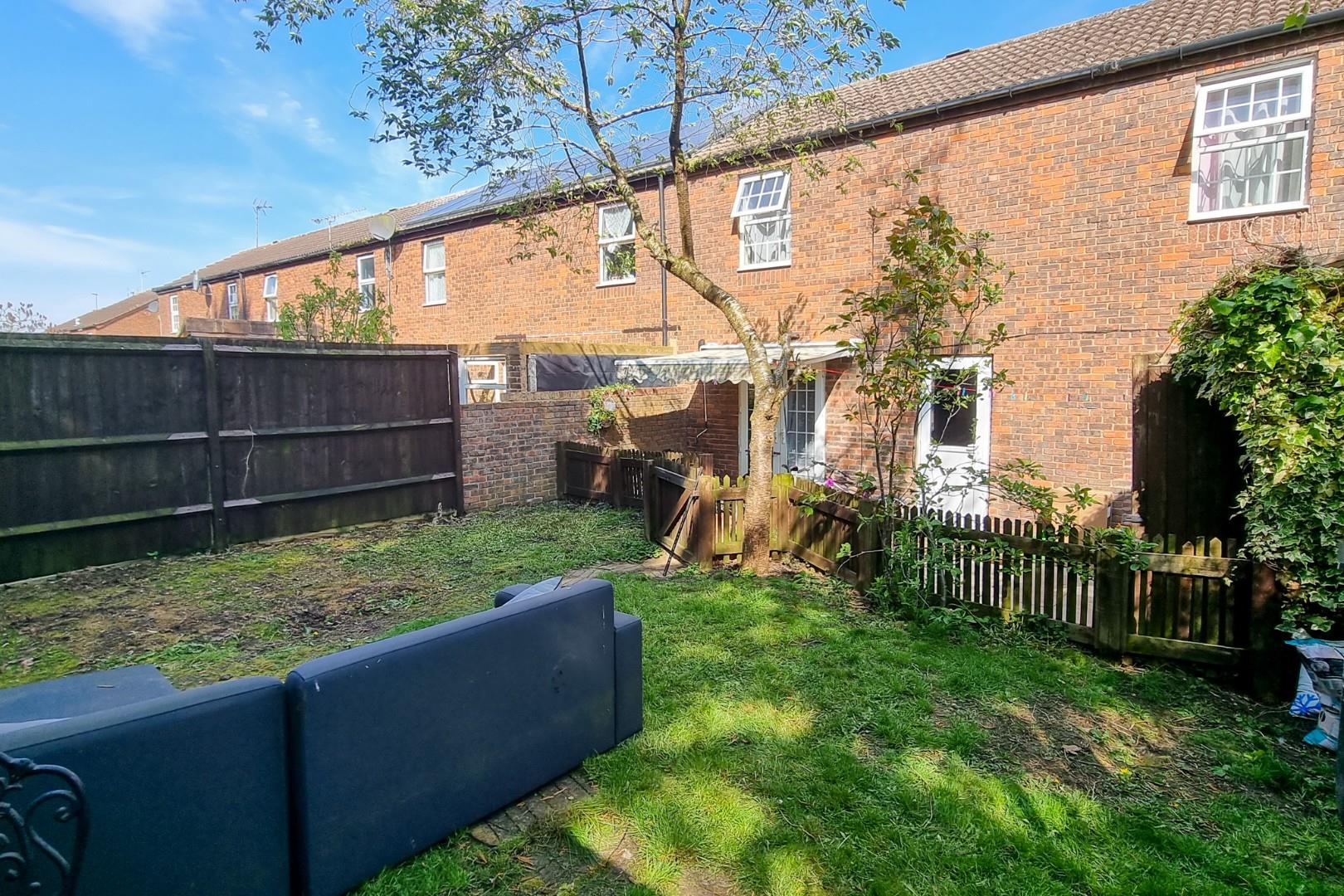 Meadow Way, Leighton Buzzard Quarters Estate Agents